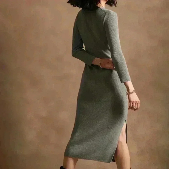 Banana Republic Scoop-Neck Midi Dress - Picture 9 of 17